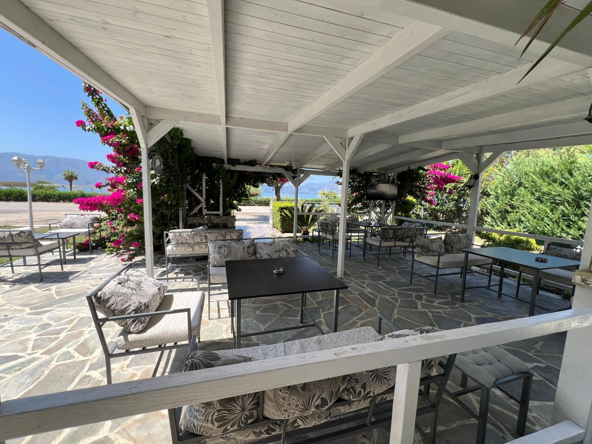 Nili Hotel Vlore Exterior photo