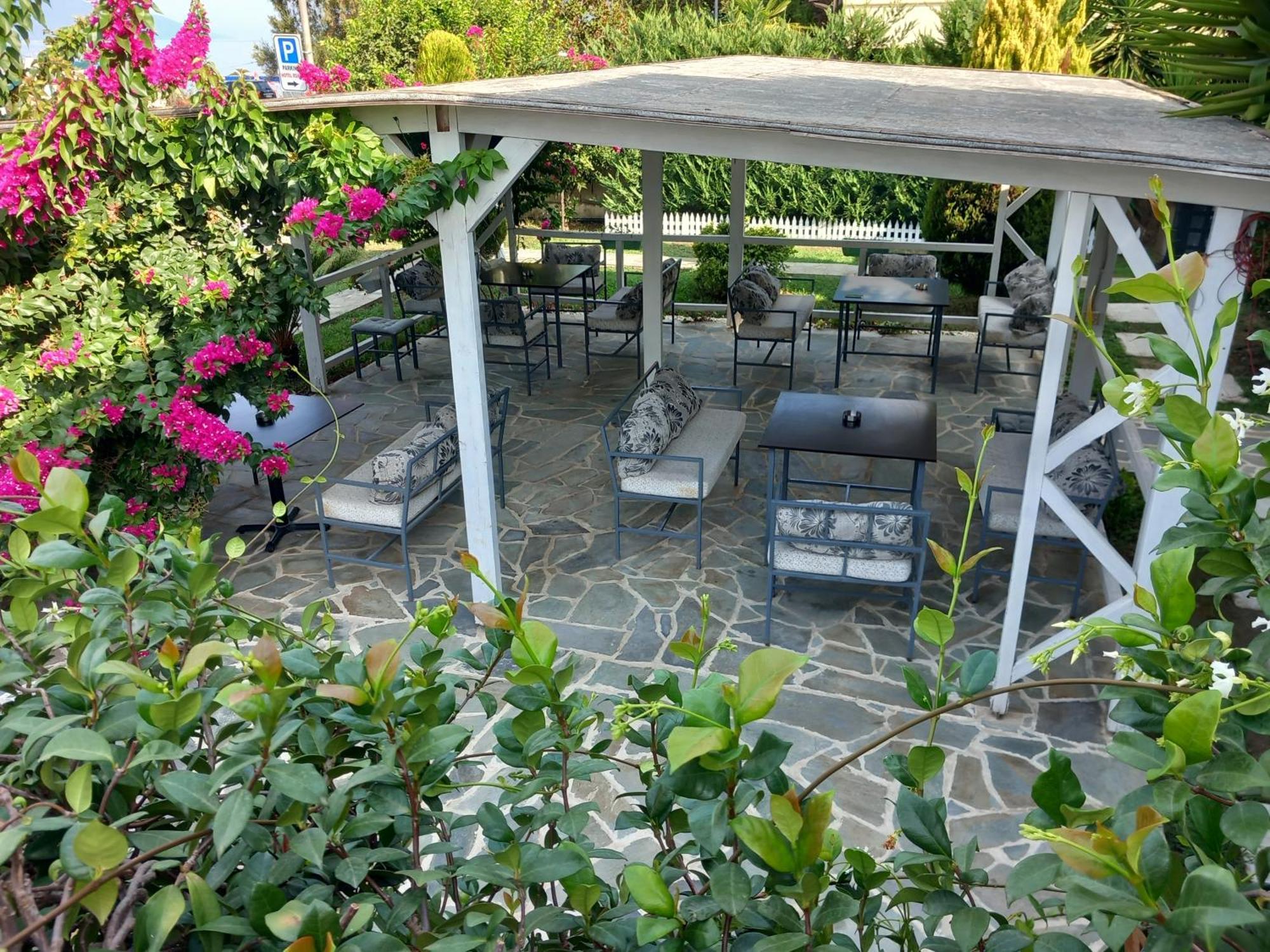 Nili Hotel Vlore Exterior photo